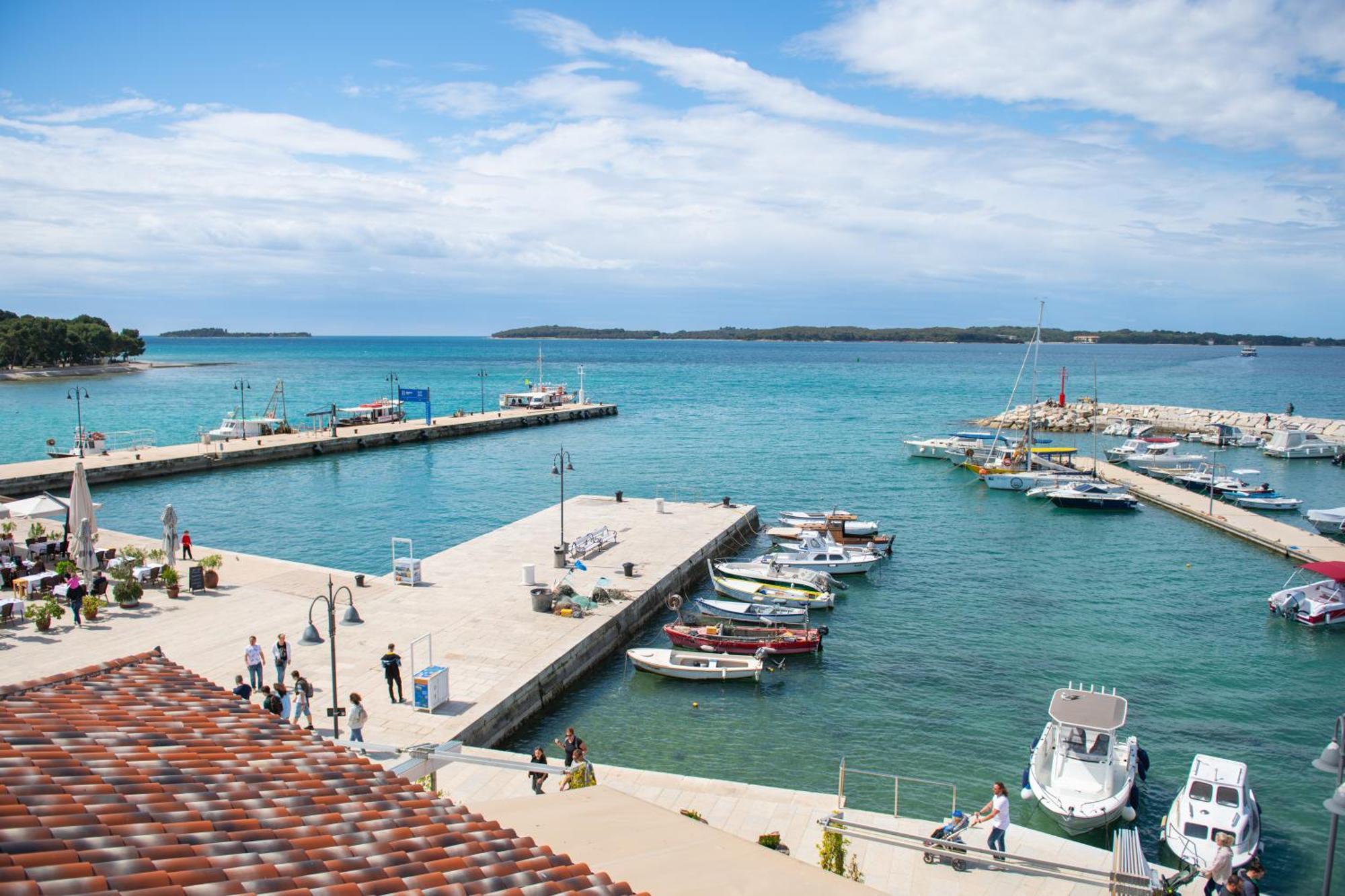 Marina Hotel 3*